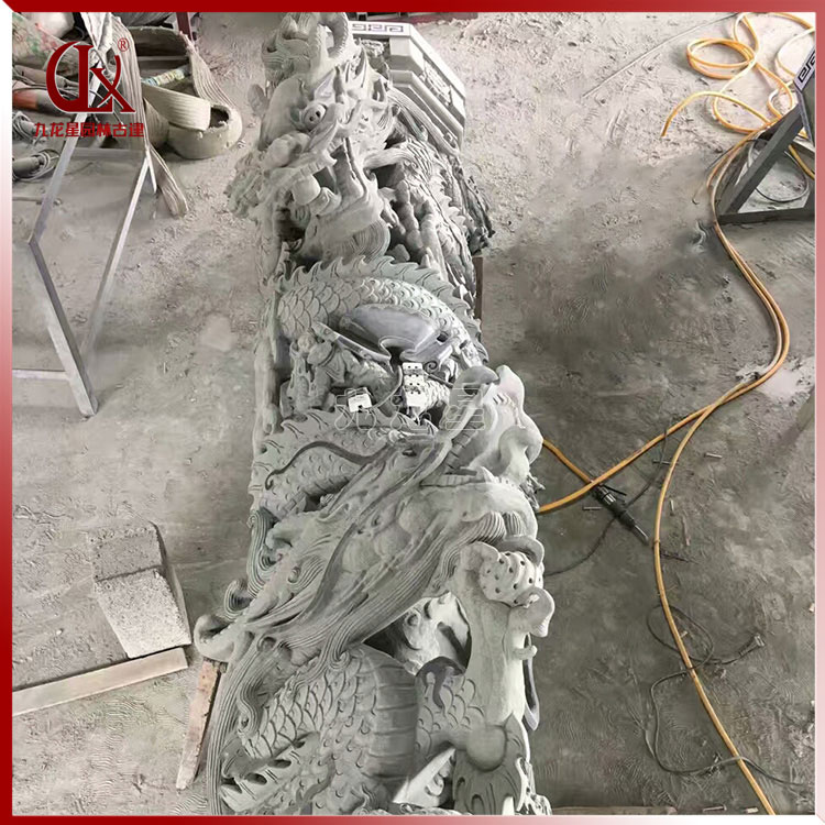 1677745580640922.jpg 廣場石雕龍柱圖片